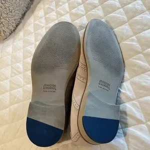 Johnston and Murphy mens shoe. Creamy grey color with blue laces , size 10.5 Johnston & Murphy | Shoes | Johnston And Murphy Mens Shoe  main image 2
